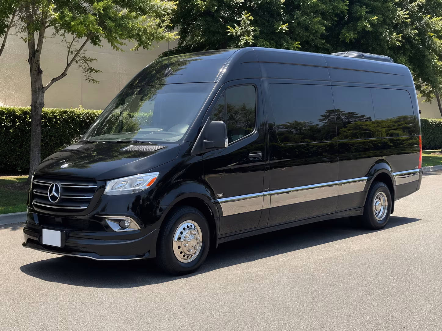 find the perfect transportation for your next airport transfer 1