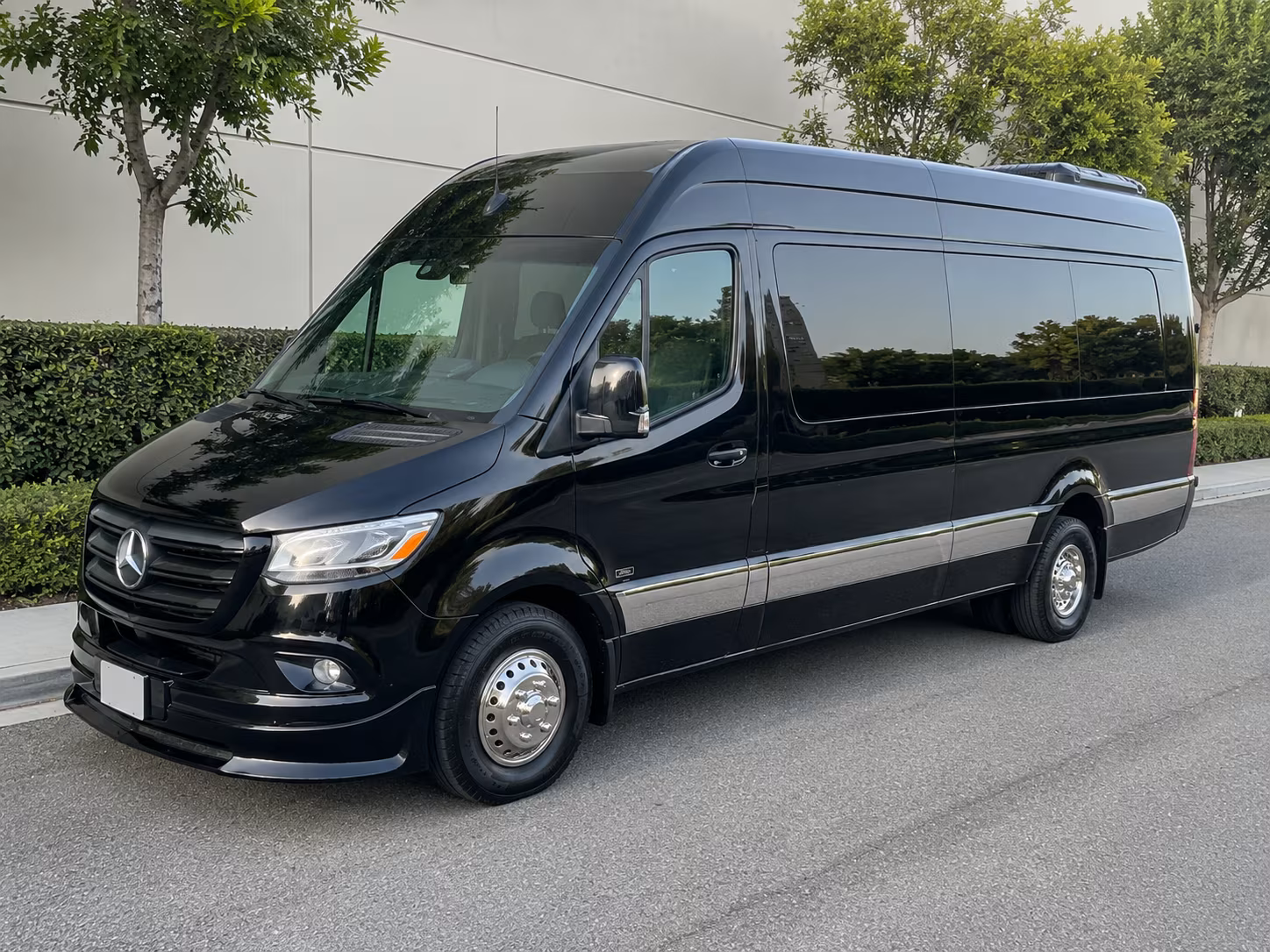 salem 20 passenger sprinter van